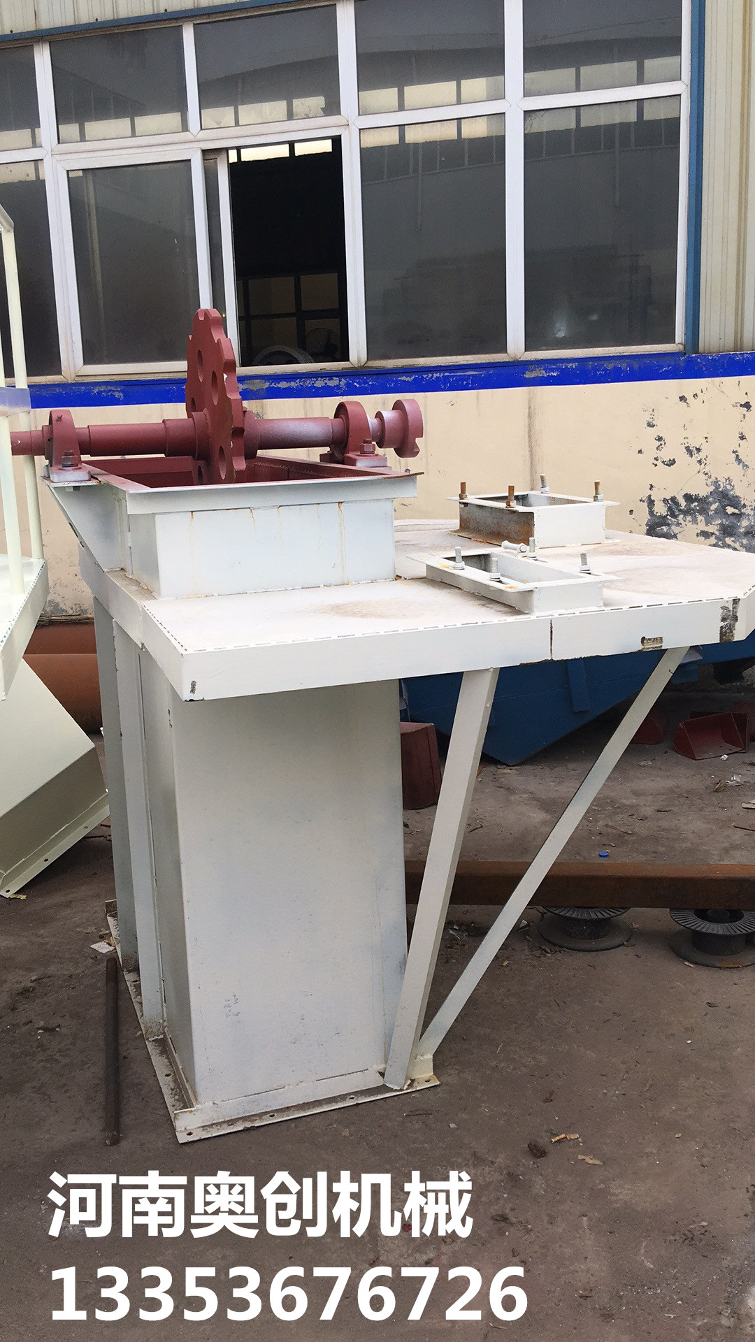 板鏈斗提機(jī)廠家展示機(jī)頭 板鏈斗提機(jī)廠家展示機(jī)頭