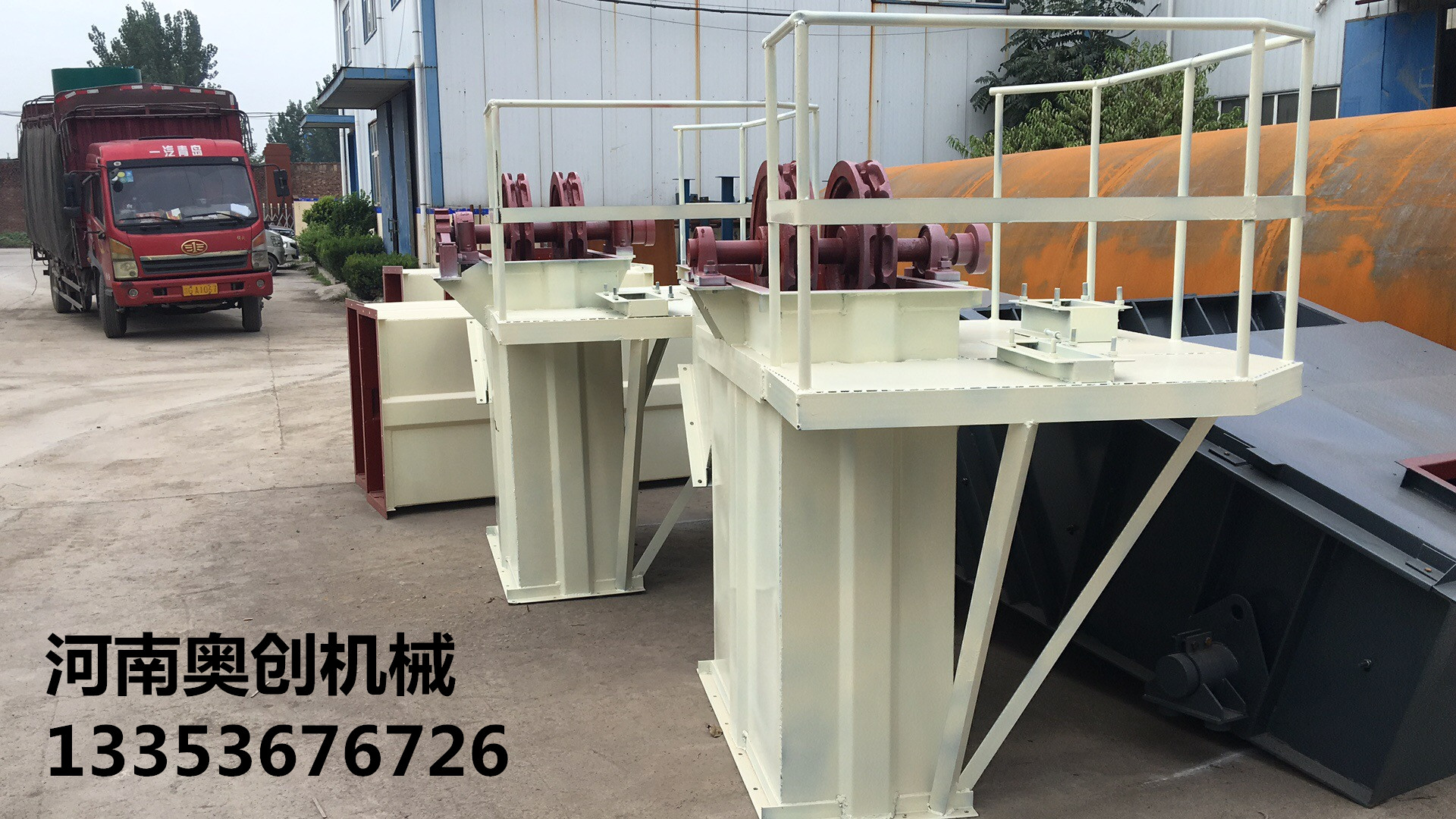 環(huán)鏈斗式提升機(jī)廠(chǎng)家展示1