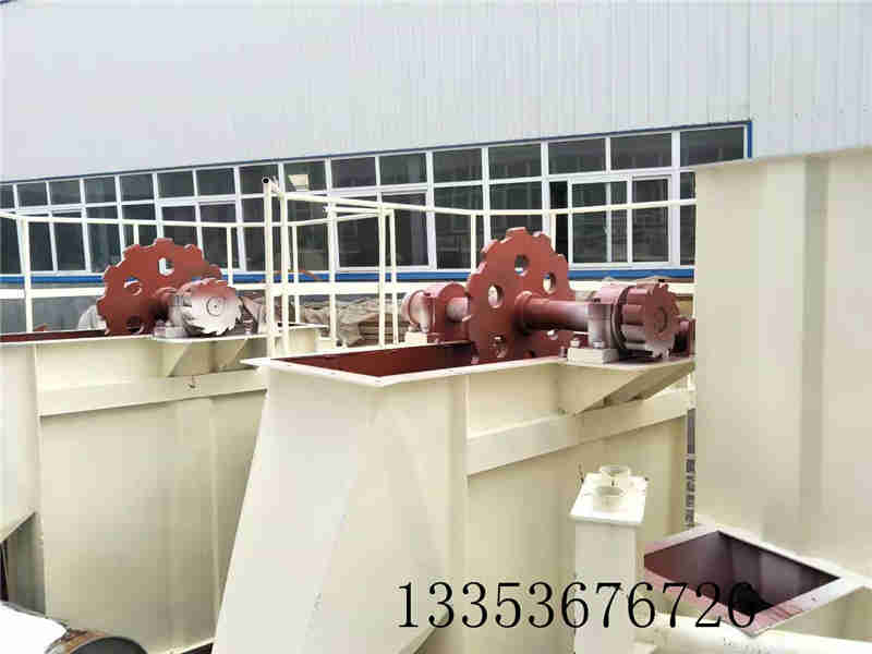 優(yōu)質(zhì)斗式提升機(jī)廠家在競爭中如何選擇才能成功？